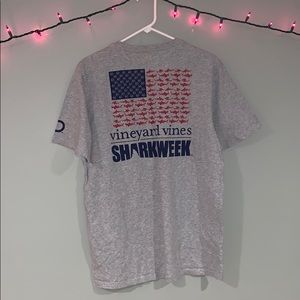 Vineyard Vines T-shirt